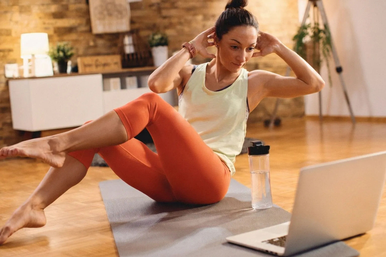 Build Full-Body Strength With This Low-Impact Pilates Routine for Beginners
