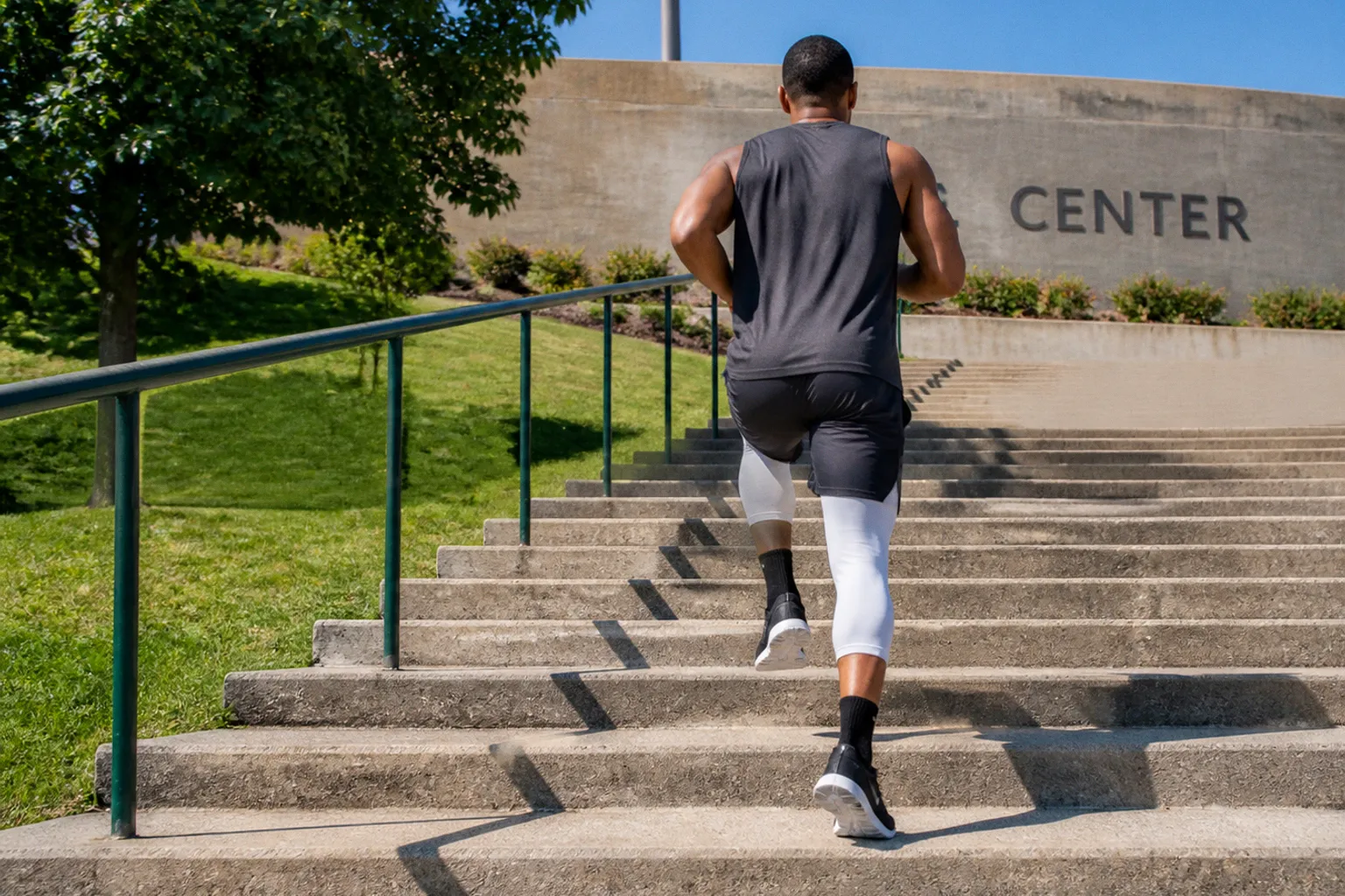 How to Choose Men's Workout Gear Based on Biomechanical Performance